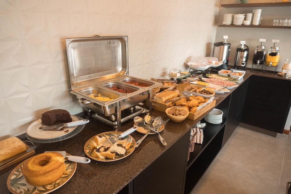 Hotel Blumenhof Balneário Camboriú Zewnętrze zdjęcie